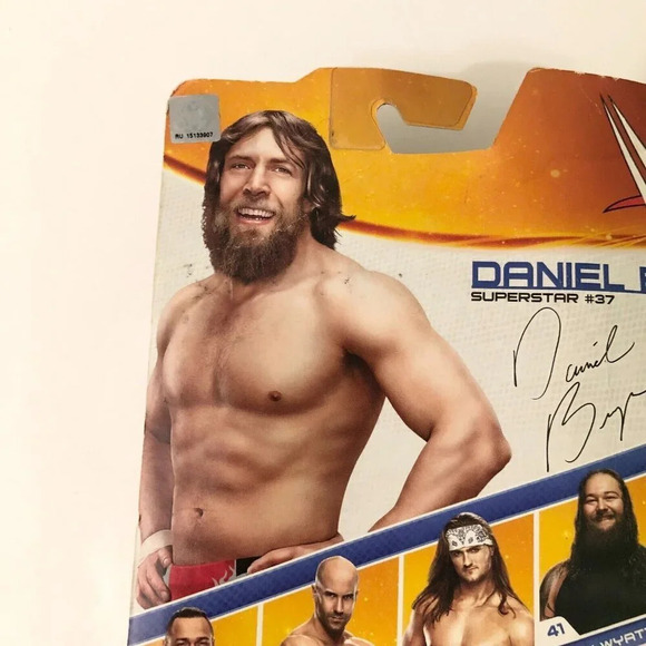 WWE 2014 Daniel Bryan Superstar 37 Mattel  Action Figure Damaged Box - Picture 13 of 16